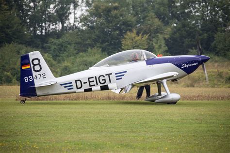 D EIGT D EIGT Van S RV 8 83472 LAA Grass Roots Fly In Satu Flickr