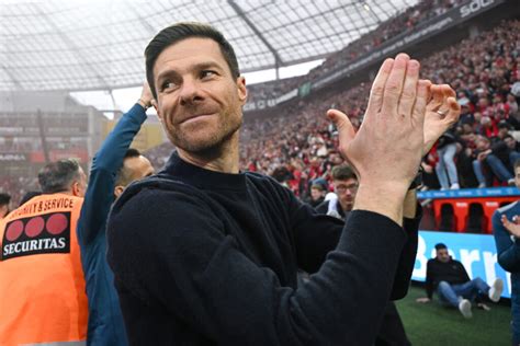 Ceo Do Bayer Leverkusen Diz Que Xabi Alonso Poder Um Dia Treinar O