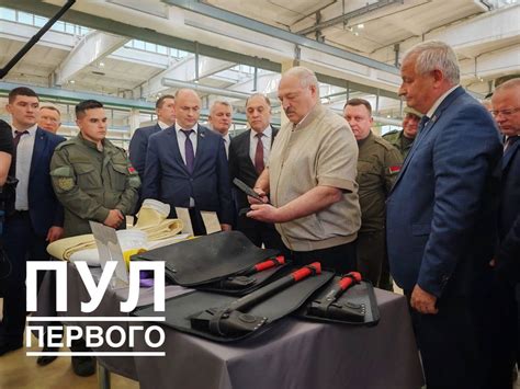 У Лукашенко новый бомбер. Смотрим, какие еще бомберы в его гардеробе ...