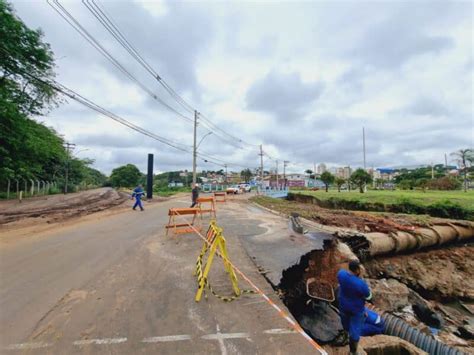 Força Tarefa Da Prefeitura Limpa Vias Interditadas Pela Chuva