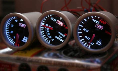 АвтоМотоТехника: Дополнительные приборы в авто. Какие бывают?