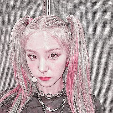 Stunning Yeji Icons For Itzy Fans