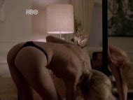 Naked Aline Jones in O Negócio