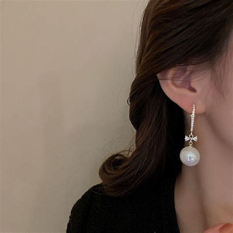 MENGXUAN Exquisite Mermaid Pearl Earrings Personality C Shaped Earrings