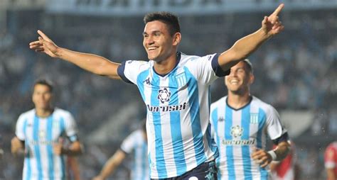 Racing Gole A Argentinos Juniors Y Logr Su Primera Victoria En La