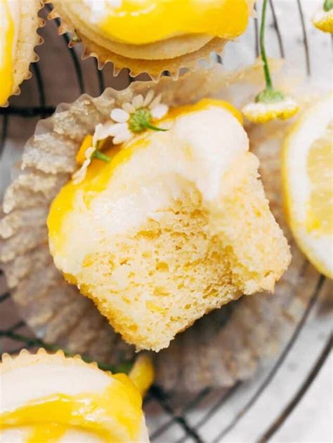 Moist Lemon Cupcakes With Lemon Curd Butternut Bakery