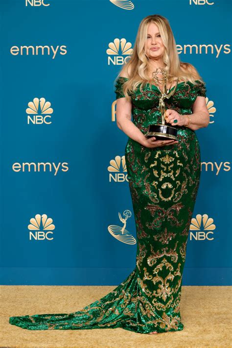 Jennifer Coolidge Sparkles in Glittering Gown at Emmy Awards 2022 – Footwear News