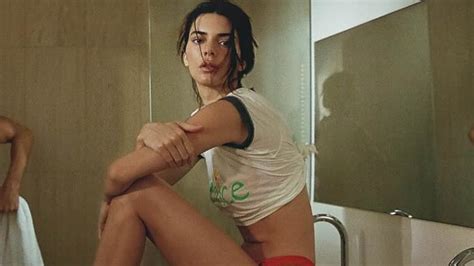Kendall Jenner Shocks Fans By Posing With A NAKED Man As Followers Joke It Should Have Been Bad
