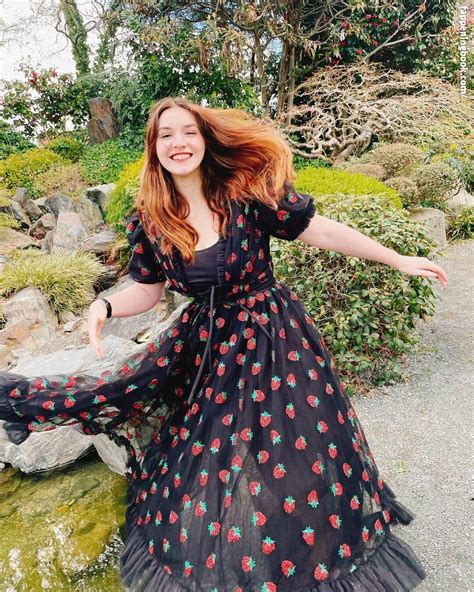 Sarah Z Sarahz Heirrogant Marysuewriter Nude Onlyfans Leaks Fappening Fappeningbook