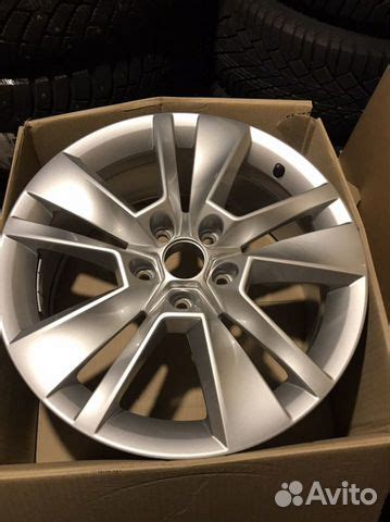 Новые оригинальные диски Skoda Karoq, R17 купить в Москве | Авито