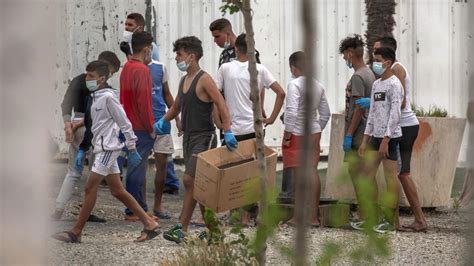 Ceuta Colapsada Por J Venes A Los D As De La Invasi N Pide