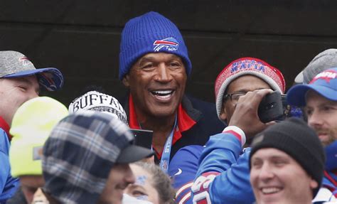 O.J. Simpson attends Buffalo Bills game, shares memories of Rich ...