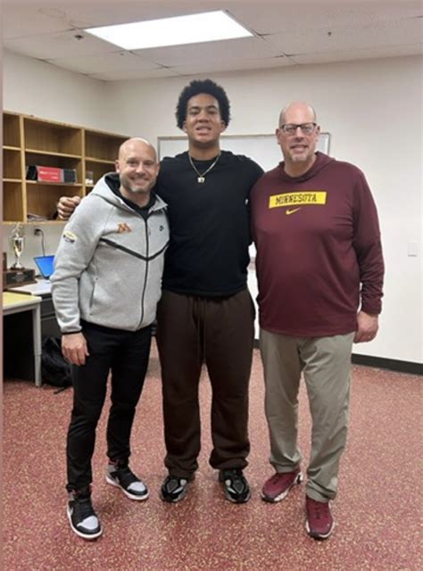 Three-Star Offensive Tackle Aaron Thomas Commits To Minnesota Two Days