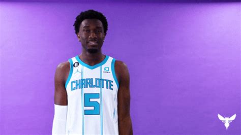 mark williams basketball gif  charlotte hornets find share  giphy