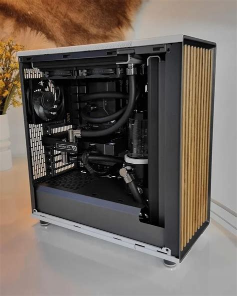 (3) Stealth build with RTX 4090 in Fractal Design North : watercooling ...