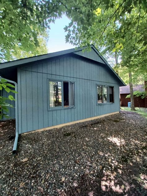 Painting Vs. Staining: Which Is Better For Exterior Wood Siding? - The