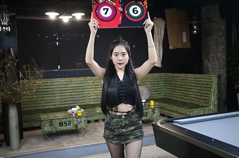 D N Hot Girl N Ng B Ng G Y S T Gi I Bi A Pool To N Sao T I Tp Hcm