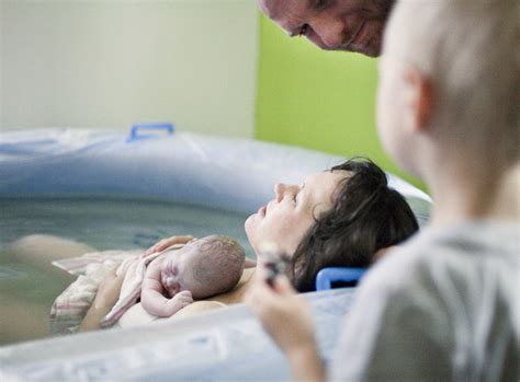 How Do Midwives Ensure a Smooth and Natural Water Birth?