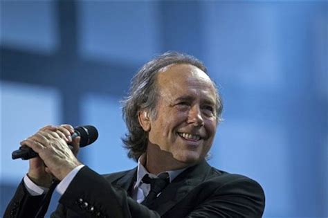 Joan Manuel Serrat Es La Persona Del A O De La Academia Latina La Rep Blica Ec