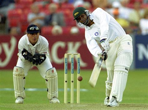 Casuals Pat Brereton Faces Martin Coy In The First Over Espncricinfo