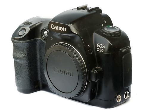 Canon EOS D30 on l3wis c0ll4rd d4wt c0m