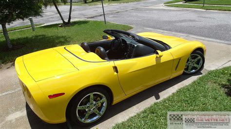 TheVetteNet.com - 2006 Corvette Convertible Velocity Yellow