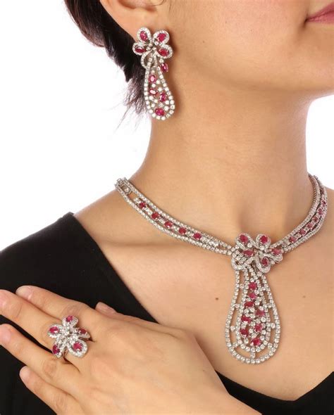 Pin By Manoj Kadel On Diamond Necklaces Colour Stone And Perls Jewellery Bridal Diamond