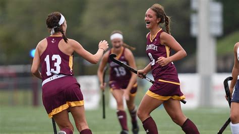 Middlebury Beats Johns Hopkins 4 1 To Win 2021 Ncaa Diii Field Hockey