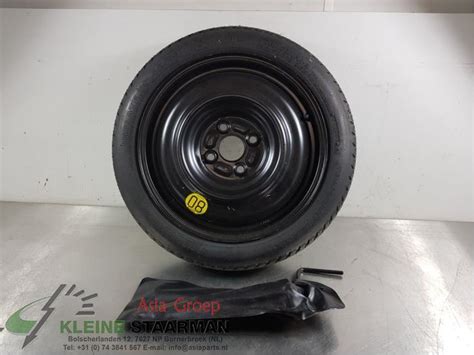 Roue de secours Toyota Yaris II 1.0 12V VVT-i - Acier / Tôle