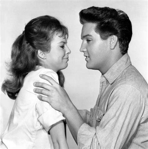 Follow That Dream 1962 Elvis Presley Et Anne Helm Elvis Judo