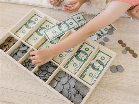 Melissa and Doug Play Money 550-Piece Set Only $9.56 on Amazon or