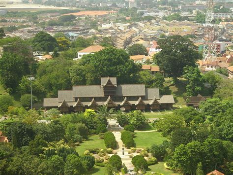 The History Of Malacca: The Malacca Sultanate Palace