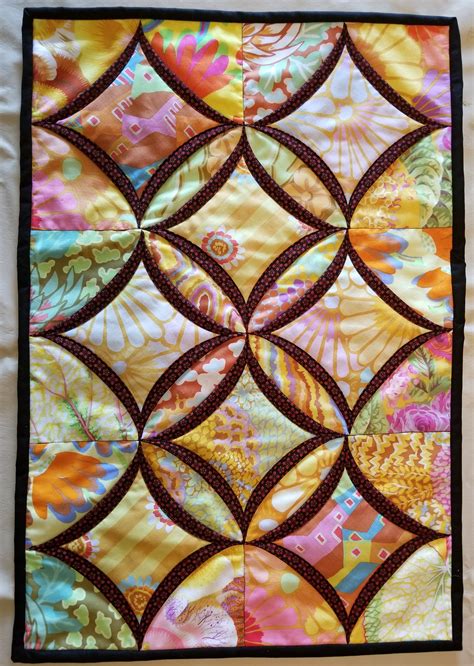 The Easy Cathedral Window Pattern From One Of Jenny Doan S Tutorials