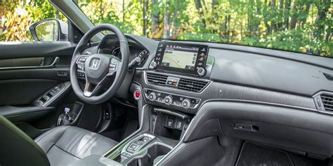 Gallery 2018 Honda Accord 2.0T interior