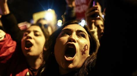 International Womens Day Istanbul Women Defy Ban On Protests Bbc News