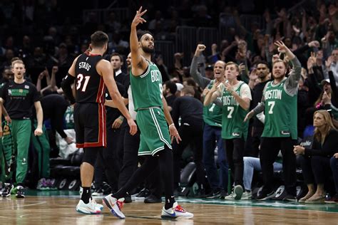 Derrick White Sera Le Meneur Titulaire Des Celtics Basket USA