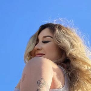 Karolin Fişekçi karolinfisekci user Nude Leaks OnlyFans Patreon Fapellino