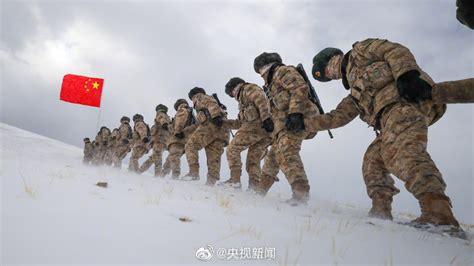 致敬！边防战士6月仍在踏雪巡逻 国内新闻 国内国际 新闻频道 福州新闻网