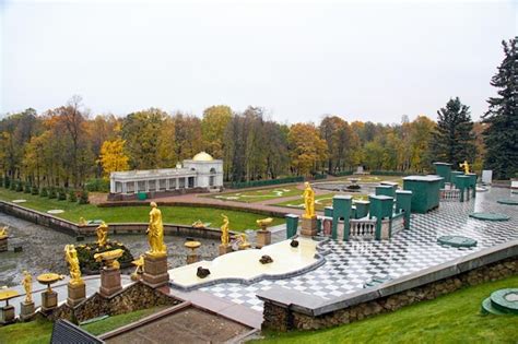 Premium Photo | Saint petersburg peterhof