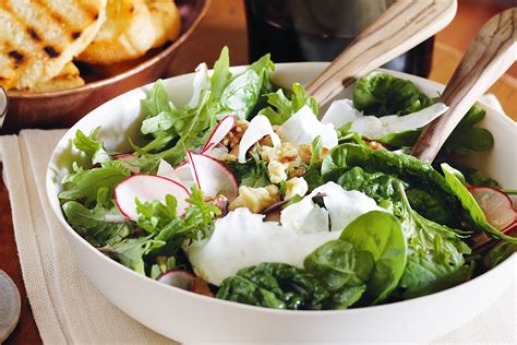 Spinach & celeriac salad with walnuts | Recipe | Superfood recipes, Delicious salads, Walnut salad