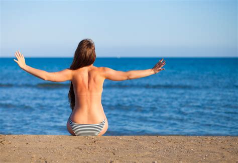 Nude Tanning A Comprehensive Guide To Safely Tanning Naked TanningReview