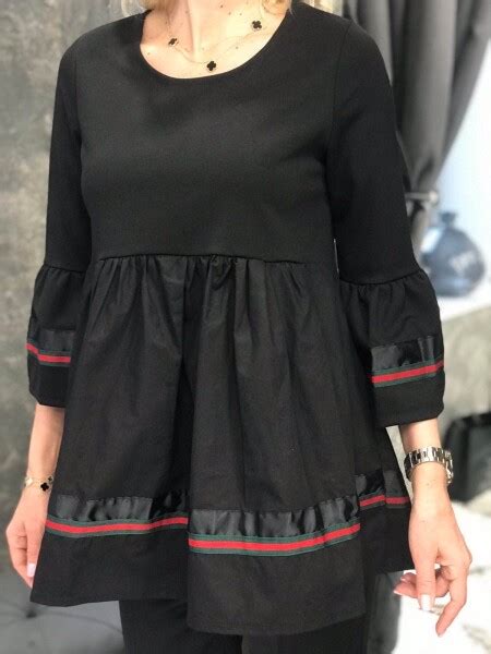 Свободна туника с цветна лента — VIZIA Store