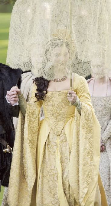 Anne Boleyn’s Commemoration Yellow Gown. | Tudor Costume