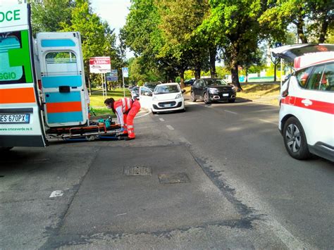 Reggio Emilia Donna Investita Da Un Auto In Via Della Canalina FOTO