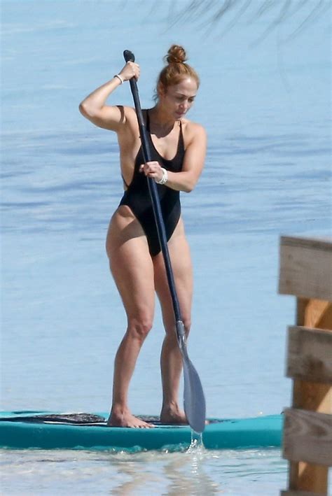 Jennifer Lopez Showed Off Her Juicy Ass On The Ocean Photos The Fappening