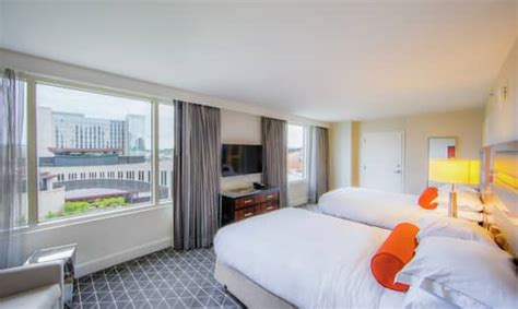 Hotel rooms and suites at Downtown Nashville Hilton