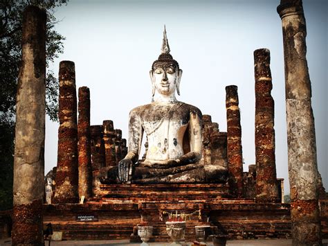 Gautama Buddha Statue · Free Stock Photo