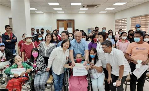 Ilang Senior Citizens Sa Pampanga Natanggap Ang One Time Cash Incentive