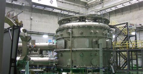 KSTAR fusion device maintains 100 million degrees for record 20 seconds