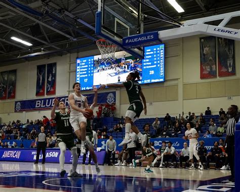 Men’s basketball loses thriller to Loyola Maryland - The Eagle